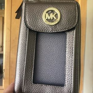Michael Kors wristlet